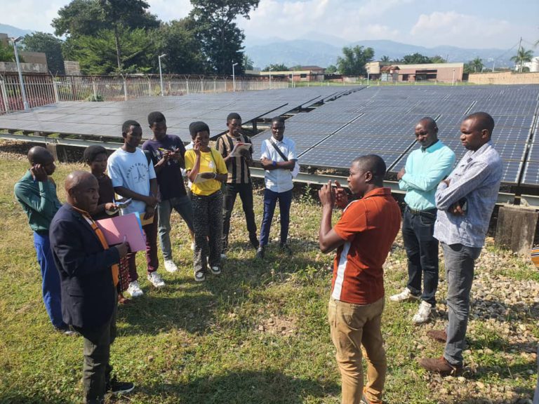 EXCURSION DES ETUDIANTS DE PHYSIQUE TECHNOLOGIE BAC 2