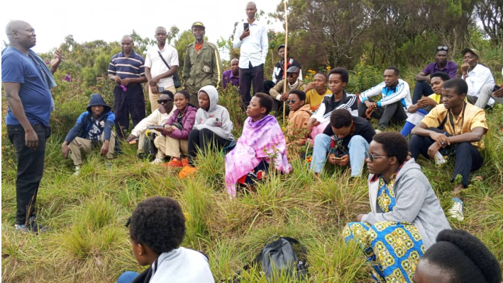 Visite du Park de la Kibira par les étudiants de la Section Biologie
